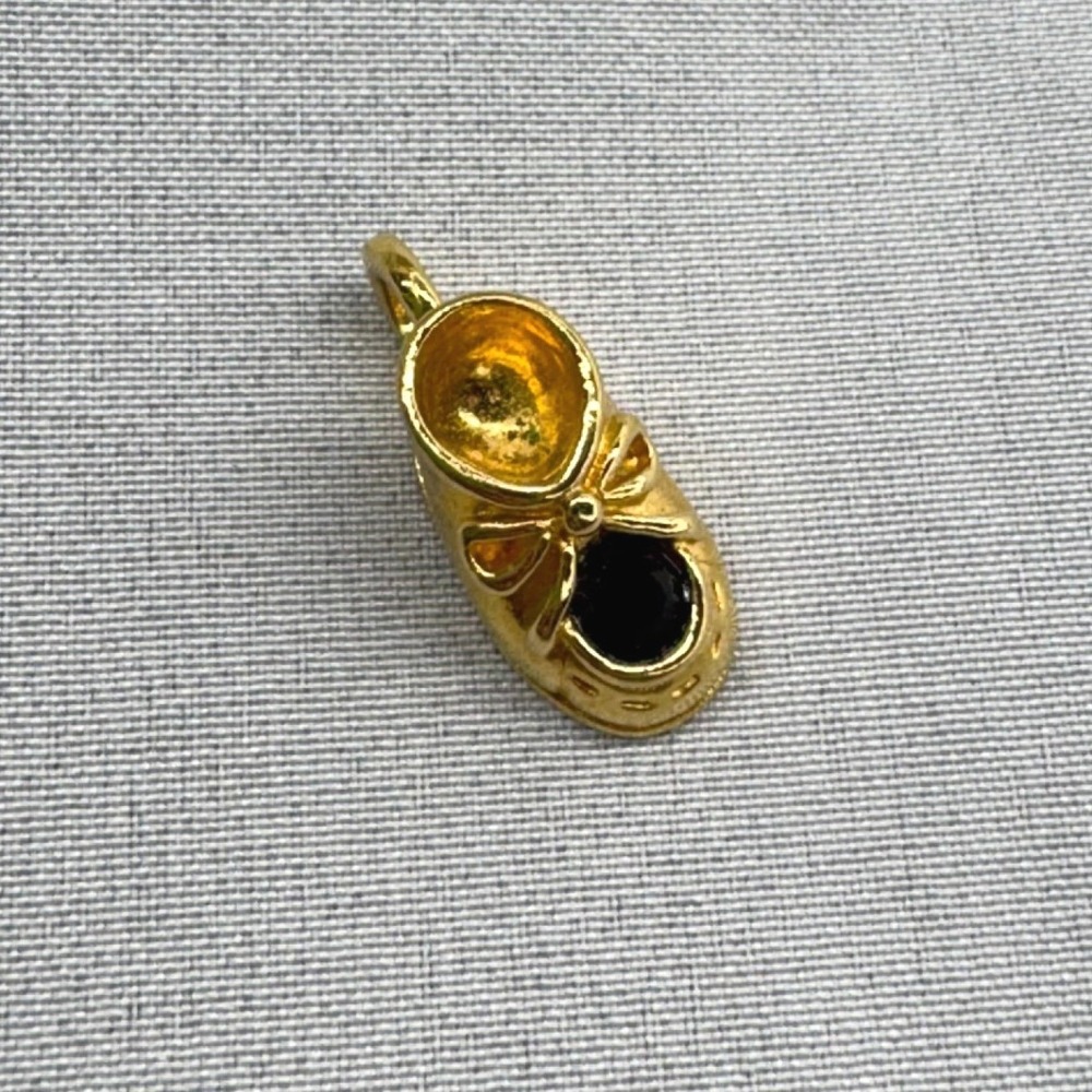 Unbranded Baby Shoe Charm Unisex OS Gold Excellent Garnet Ruby Birthstone Bow - Picture 5 of 7